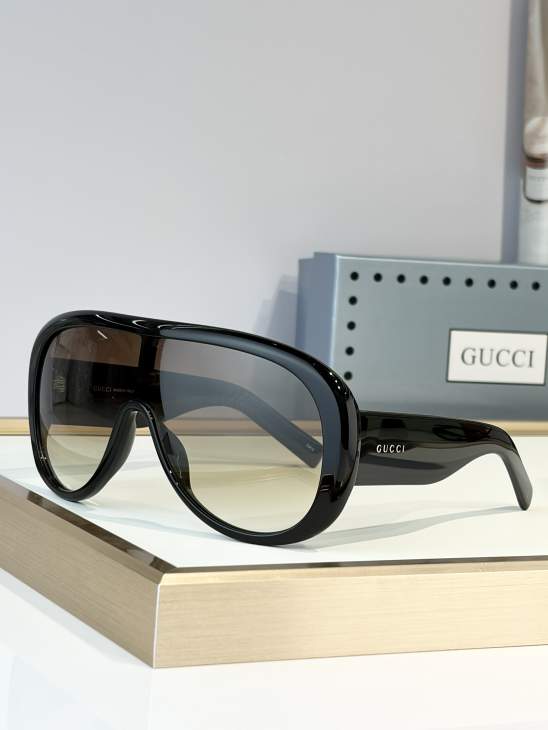 Picture of Gucci Sunglasses _SKUfw79722038fw